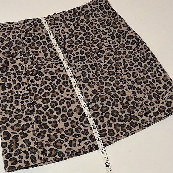 ✨EUC✨ Jolt Leopard Print Mini Skirt - Size 1 ( 25W ) - Picture 5 of 5